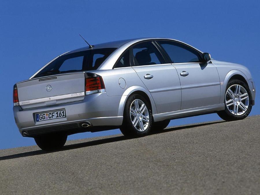  Opel Vectra GTS 2002 года  (фото 12 из 28)